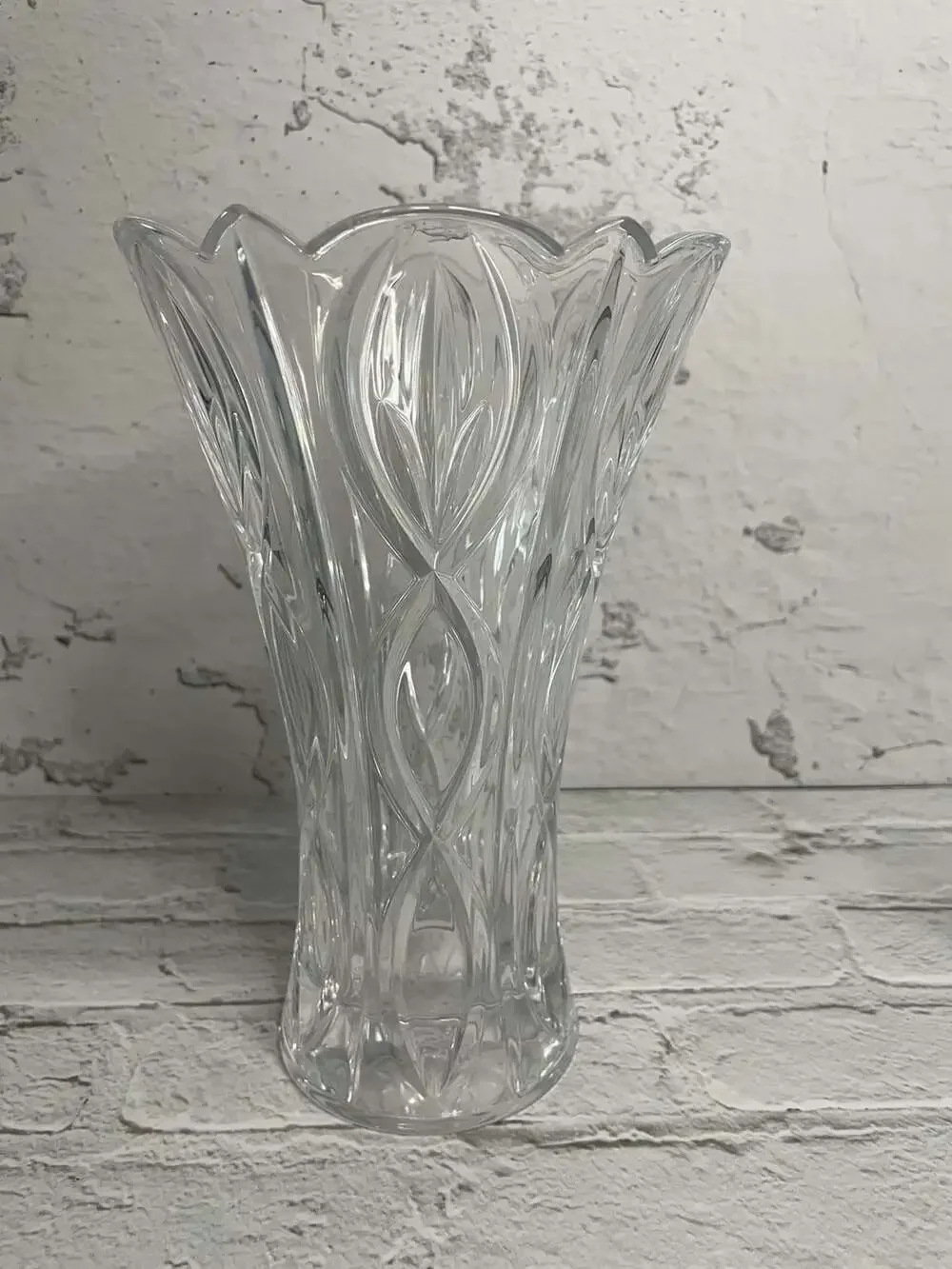 Lenox Full Lead Crystal Scalloped Ribbed Flower Vase
